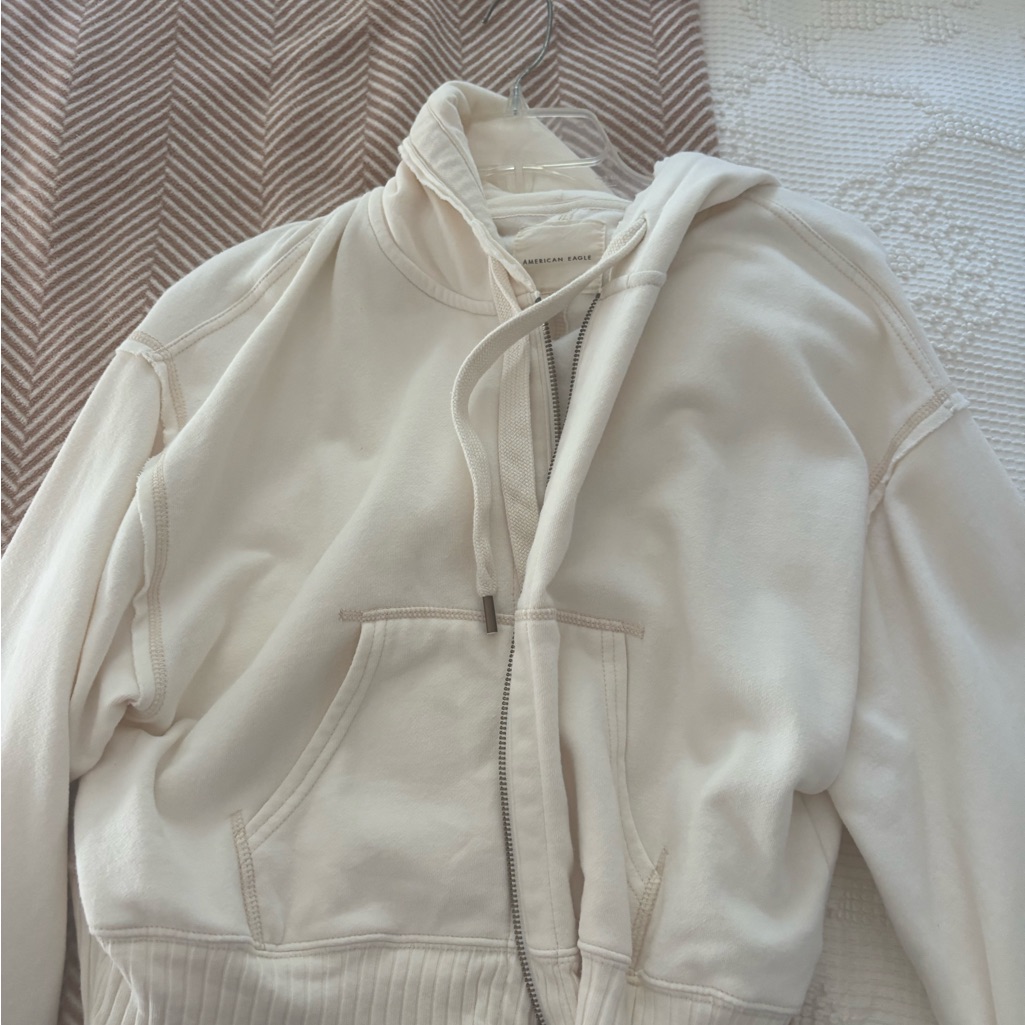 American Eagle Outfitters Off-White Fleece Hoodie
